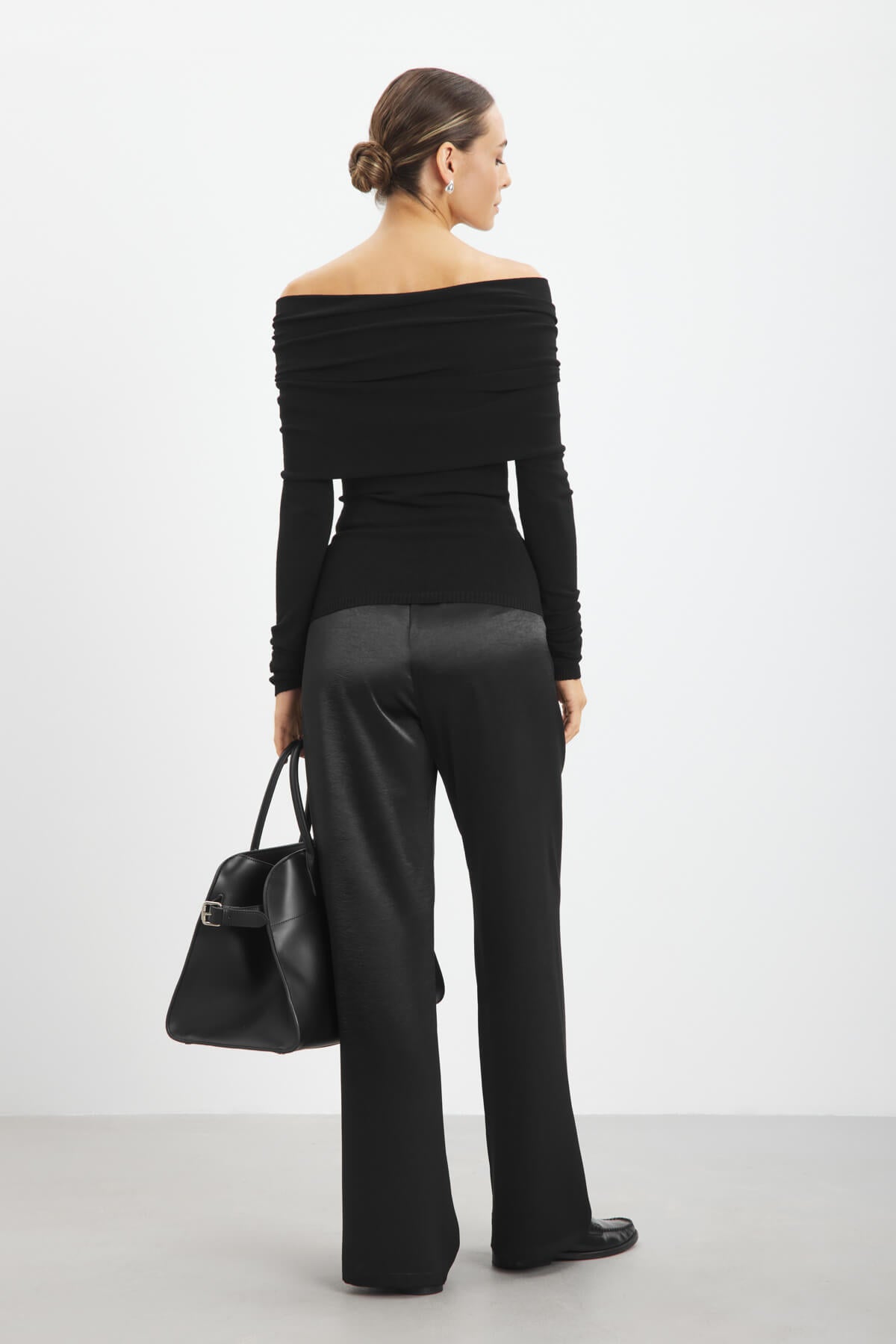 Dove off-shoulder Top - Sort